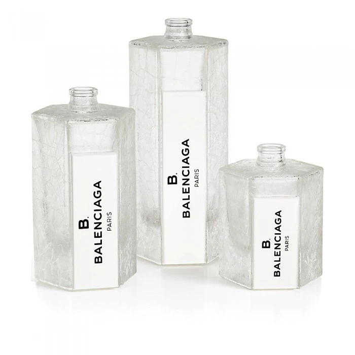 Crackle Textured Spray all over with Plaque application on front