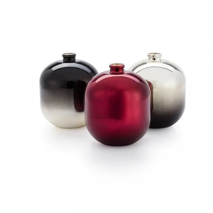 Solid and gradient metallization